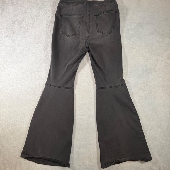 We The Free Free People Just Float On Flare Jeans Faded Black Bell Bottoms 29 - Picture 2 of 10